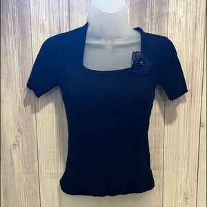 CARLY  ST CLAIRE black stylish short sleeve stretchy crop top/ size L